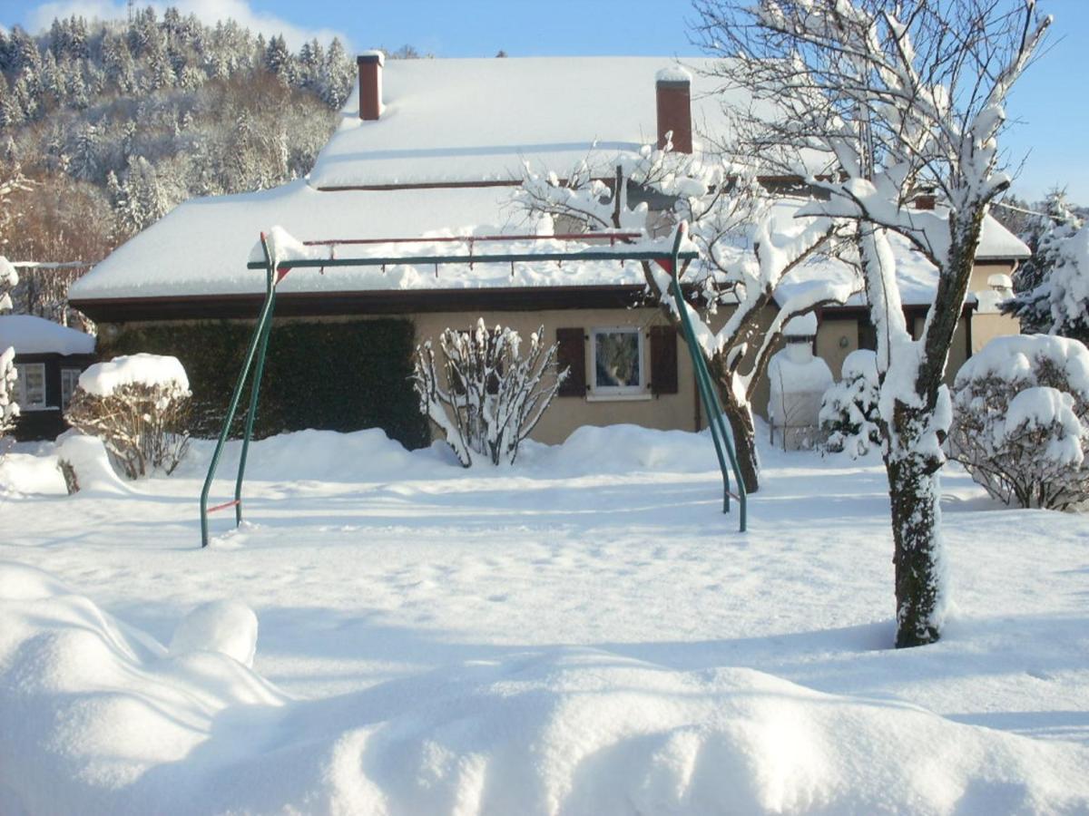 Gîtes Les Grandes Voies Le Ménil Exterior foto