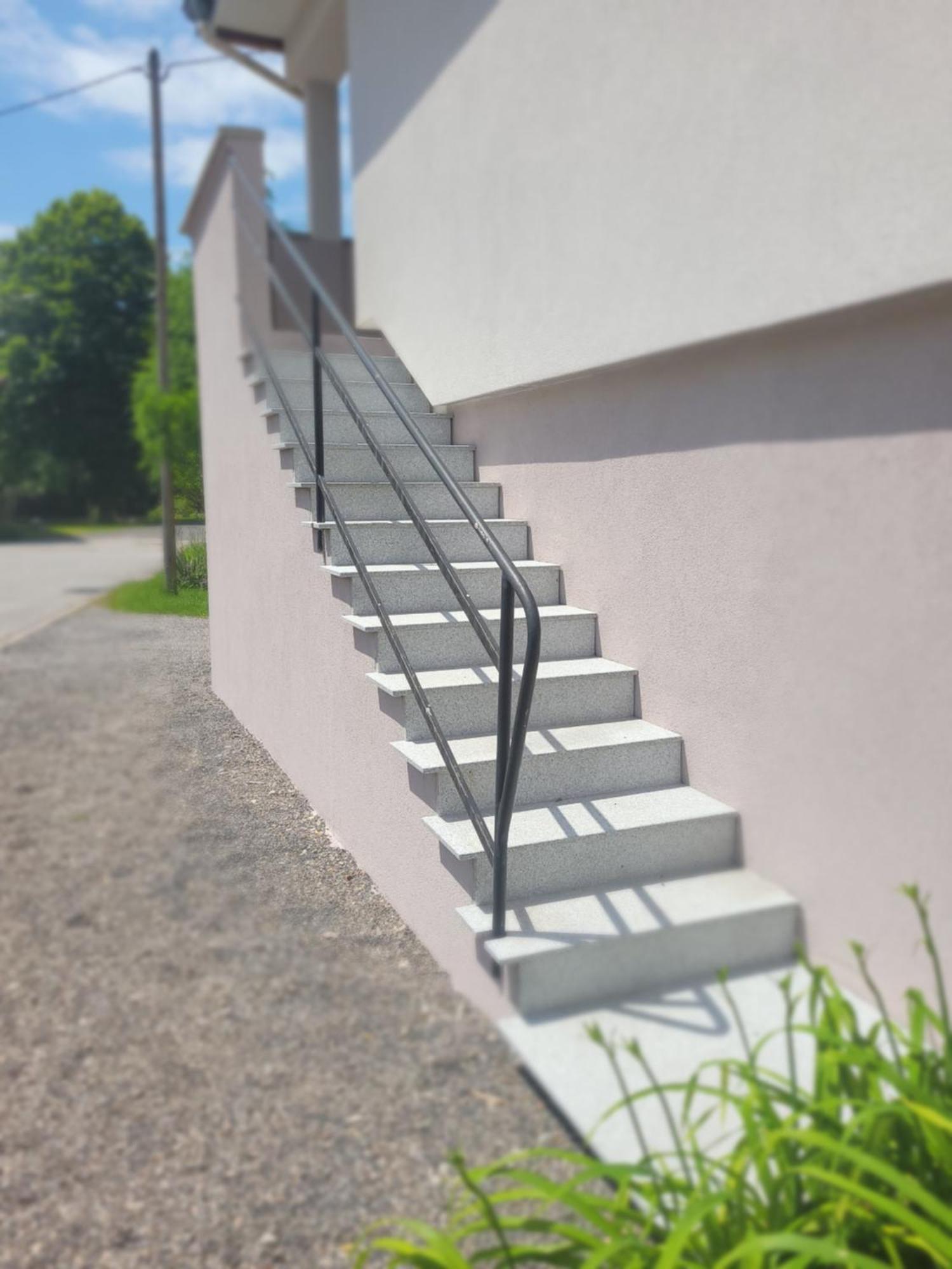 Gîtes Les Grandes Voies Le Ménil Exterior foto