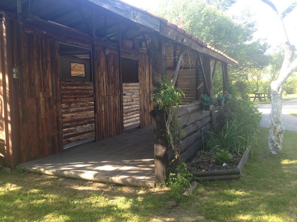 Gîtes Les Grandes Voies Le Ménil Exterior foto